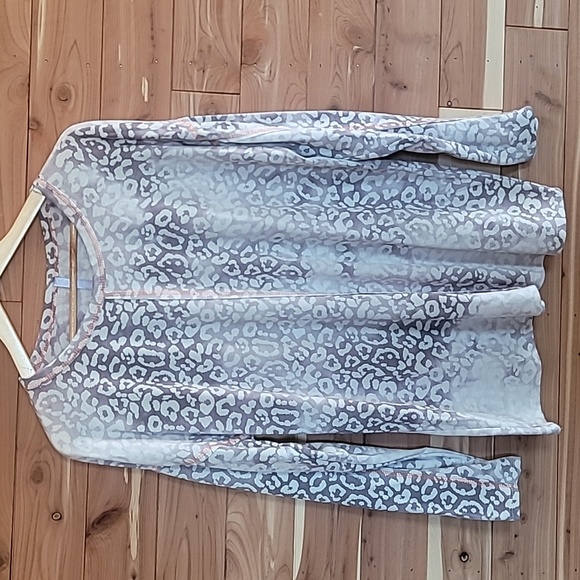Lily Pad Leopard Long-Sleeve Top, Size XL, Grey, Pink, White, Soft, Stretchy - Picture 1 of 4